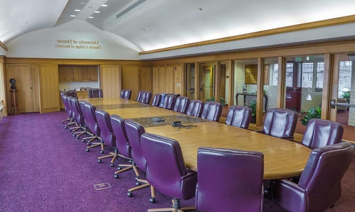 Daniels College of Business, Schneider Boardroom